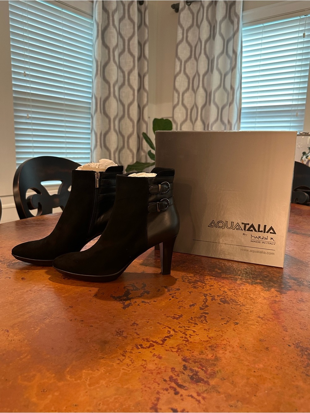 NEW WITH TAGS Aquatalia Italian Leather Ankle Boots